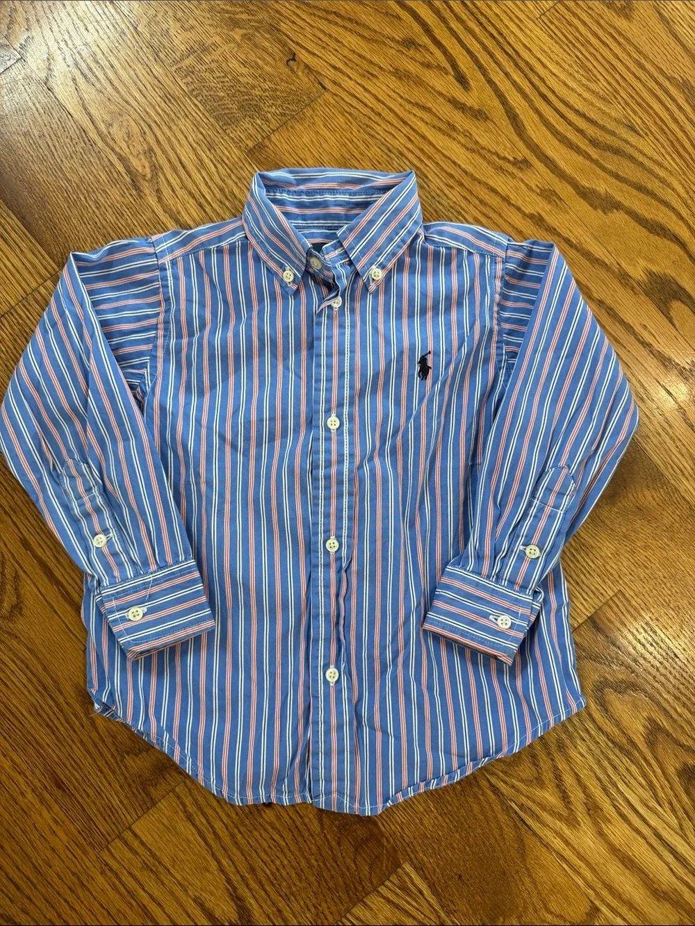 Boy’s Ralph Lauren Button Up/Button Down Shirt. Size 3/3T. Like New Condition.